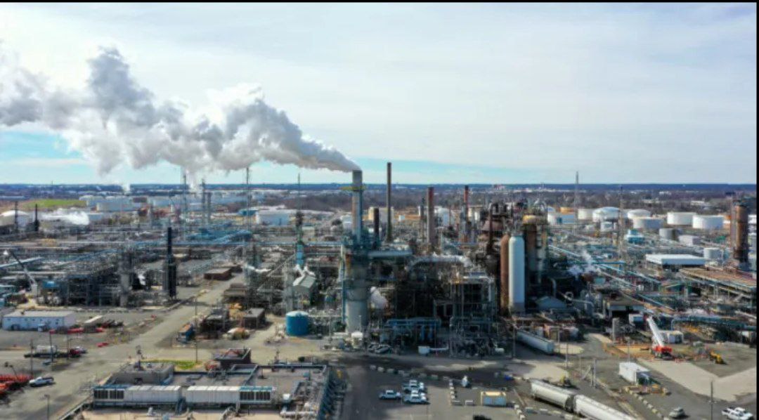 عرضه کم نفت و افزایش بهای آن